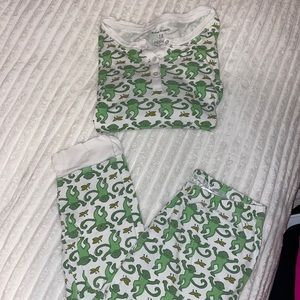 Green & white monkey pattern (no longer sell these) Roller rabbits. Size:kids 12